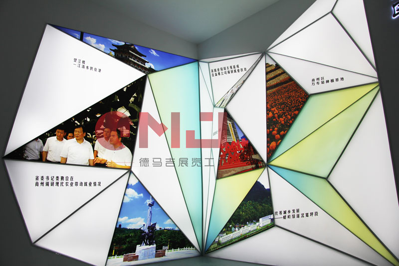 在挑选展会装修公司时应该注意什么？