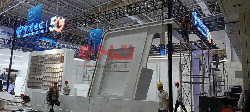 展台搭建时的互动投影墙是什么？
